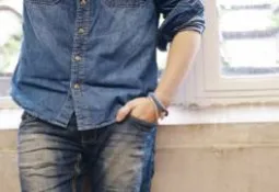 Sois prudent en ce qu'il s'agit d'une coutume à laquelle la plupart des hommes s'adonnent!