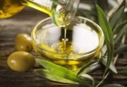 لو tu consommes une cuillère à café d'huile d'olive fraîche