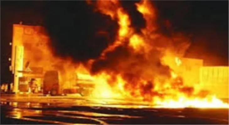Fire outbreak in Qena Courts Complex.. Civil Protection is trying to control it