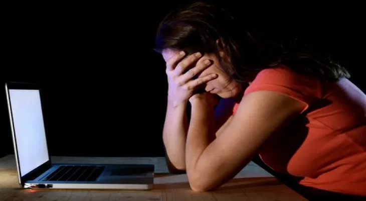 Egyptian women turn to online help to combat "sexual blackmail"