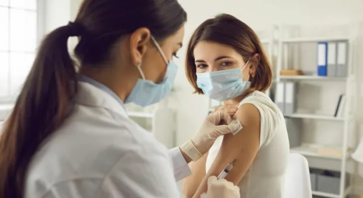 What is the validity of the effect of the coronavirus vaccine on the regularity of the menstrual cycle in women?