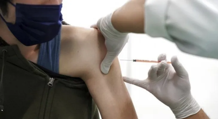 Fighting the pandemic with booster doses... an unsustainable strategy