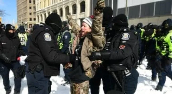 Ottawa: Police arrest 107 people as the city cleansing operation begins