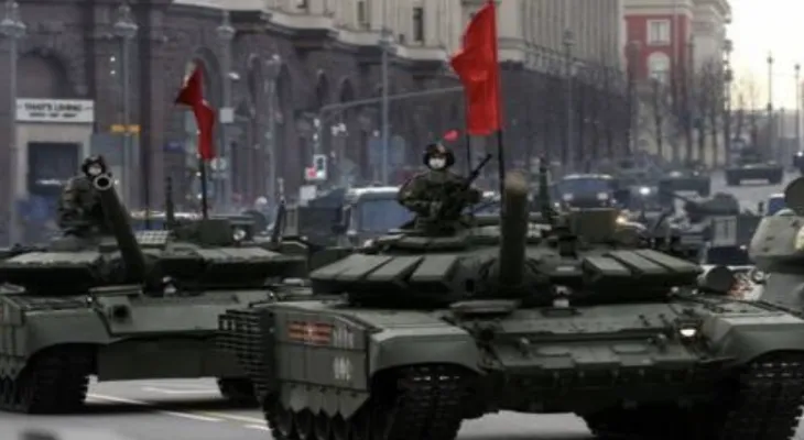 Watch: The moment Russian forces and tanks enter Donetsk