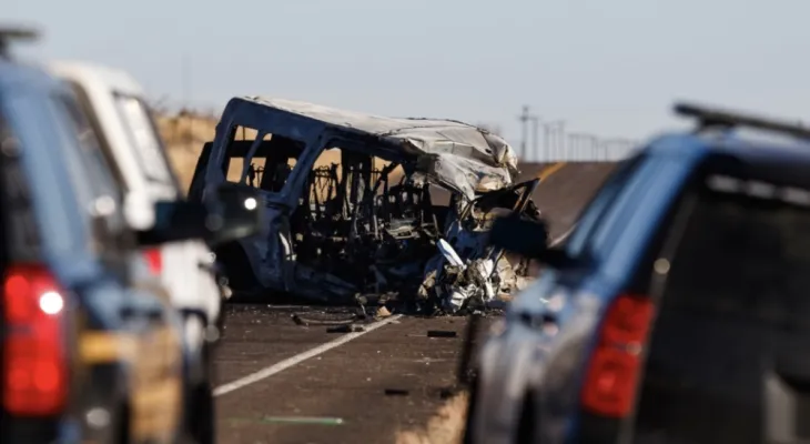 Texas: Collision accident, 13-year-old teenager driving a pickup truck, resulting in 9 deaths