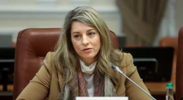 Left-wing activist attacks Canadian Foreign Minister over the war in Ukraine
