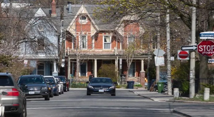 Federal carbon tax burdens in Canada weigh on 60% of households (study)