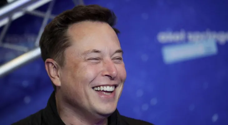 Officially, Elon Musk announces it.. Twitter is ours now