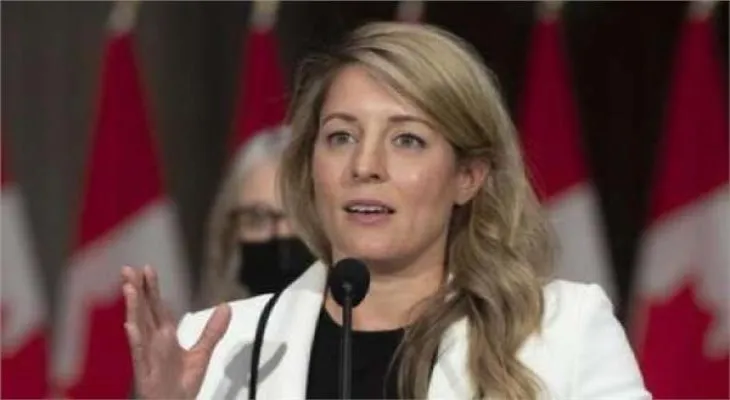 Canada imposes more sanctions on Russia