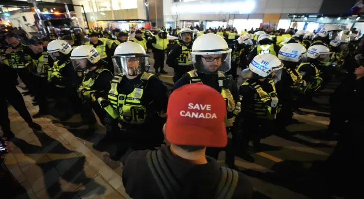 Ottawa: Police carry out multiple arrests among bicycle protesters in downtown