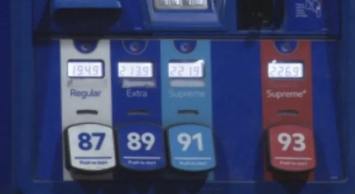 Toronto: Weekend expectations for fuel prices to reach 2 dollars per liter