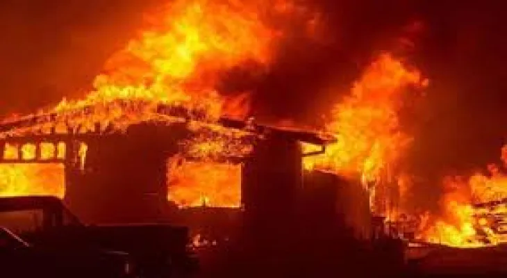 Burning the residence of a former federal minister