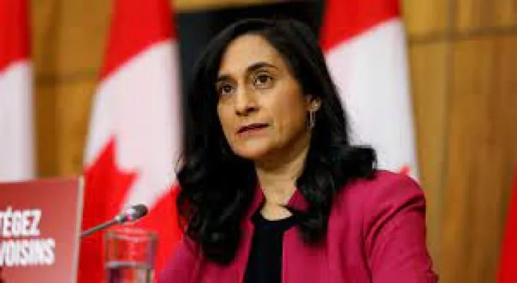 The Canadian Department of Defense reviews its policies due to international tensions