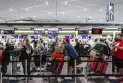 Long lines create chaos in Canadian airports after the quarantine restrictions are lifted
