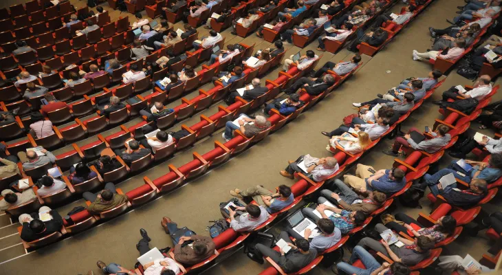 The University of Ottawa administration notifies students of schedule changes for the rest of the week