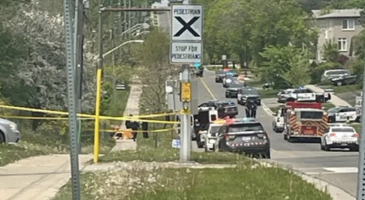 Toronto: Police control the situation and allow parents to take their children after schools reopen
