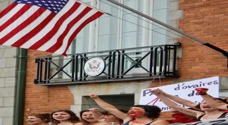 Quebec women's group protests for their abortion rights in front of the American consulate