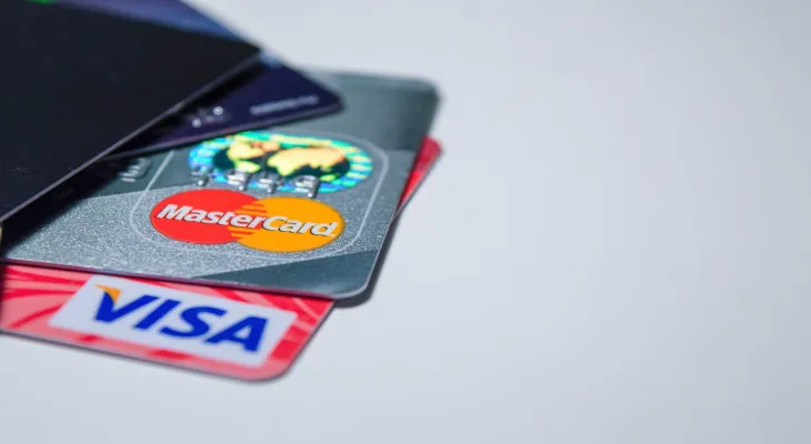 Canadian merchants are eligible to claim deductions after settlement with Visa, Mastercard