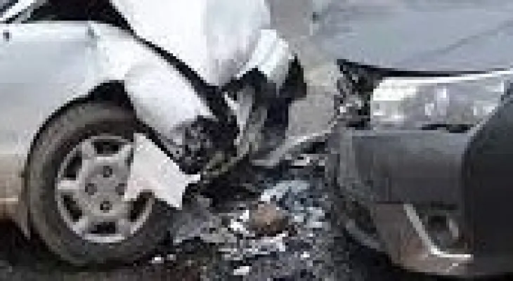 Three killed in a head-on car crash southwest of Ottawa