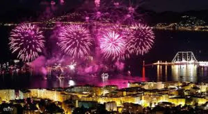 The sky lights up with the return of the fireworks festival to Montreal