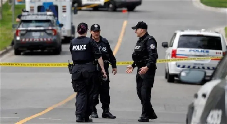 British Columbia: Gunmen killed in shootout at bank