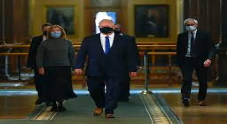 Ontario: Premier Doug Ford meets with a group of ministers to reduce the fuel tax