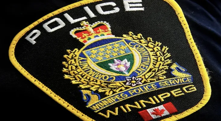 Police chase car thieves and request public assistance to catch them