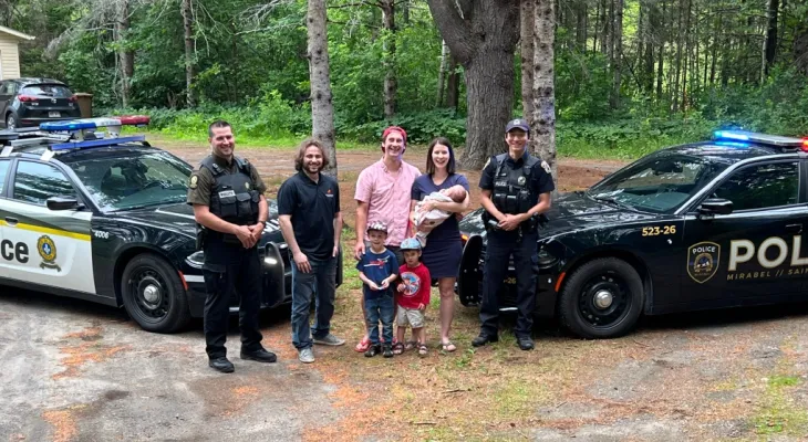 In a unique incident, the birth of an infant girl near Highway 15 in Mirabel before reaching the hospital.