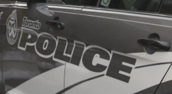 Toronto: Police arrest a teenager after stealing a car