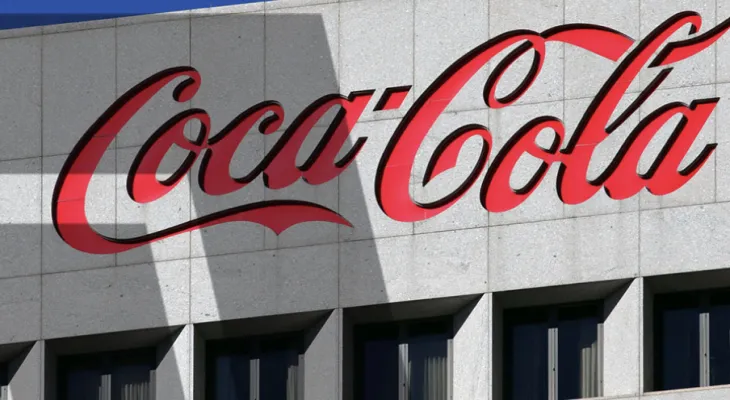 In just three months... Coca-Cola achieves revenues of 11.3 billion dollars