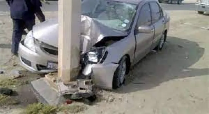 Car driver collision with a pole causes power outage for hundreds in West Vancouver