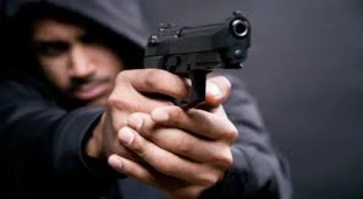 Lebanon: A young man takes hostages to demand his money from the bank under threat of weapons