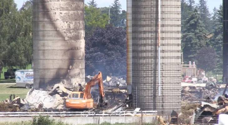 Ontario: More than 60 heads of cattle killed in barn fire near Alma