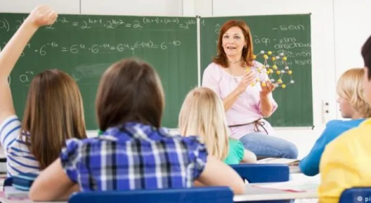 Salary increases and the end of hybrid education are among the priorities of the Teachers' Union in contract negotiations.