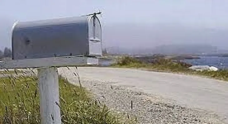 Ottawa: Canada Post stops mail delivery in rural areas because mailboxes are too short!