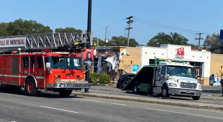 Killing of a passerby and the driver in a car collision with a grocery store east of Montreal