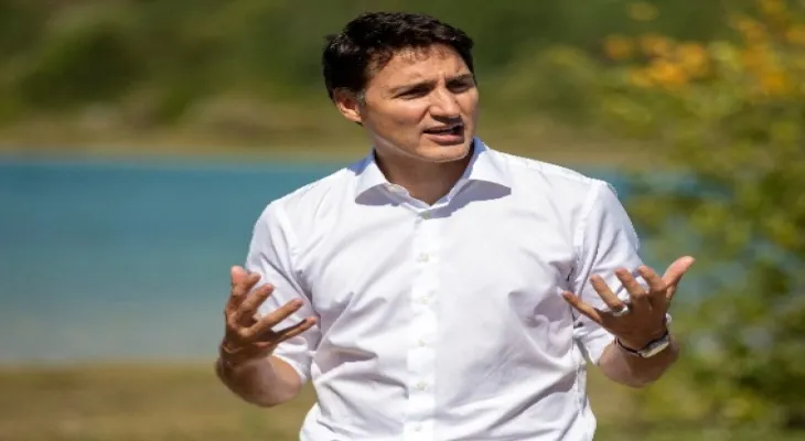 Trudeau says that the mass graves in Ukraine are part of Russian war crimes