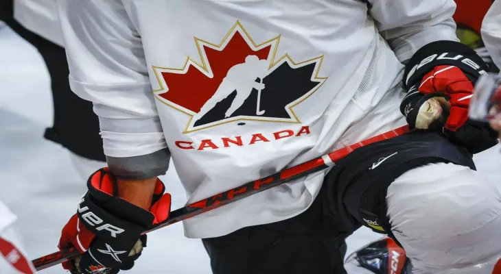 The entire Board of Directors of Hockey Canada and CEO Scott Smith have resigned