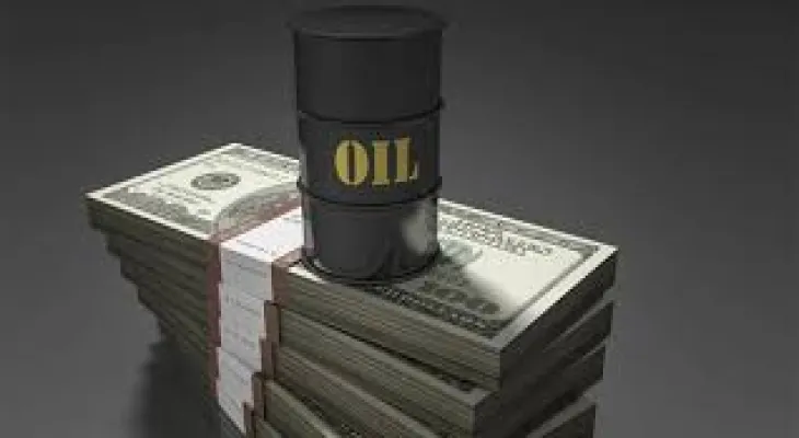 Oil prices fall as the dollar rises