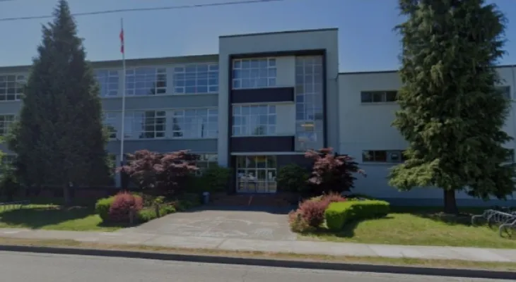 Power outage closes polling station in Vancouver on election day, leading to an extension of voting by one hour.