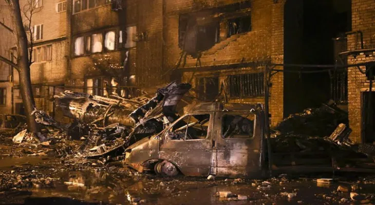 13 killed in Russian military plane crash near residential building