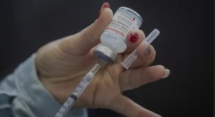 The Canadian Ministry of Health announced the release of an updated version of the Moderna COVID-19 booster vaccine.