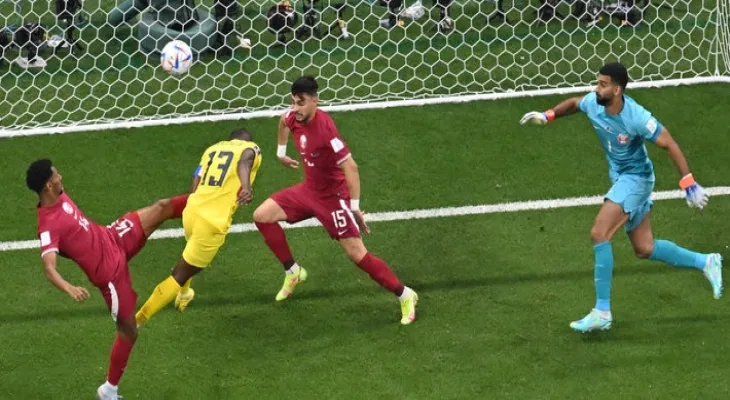 The opening match of the 2022 World Cup… Ecuador's team dances with Qatar's team