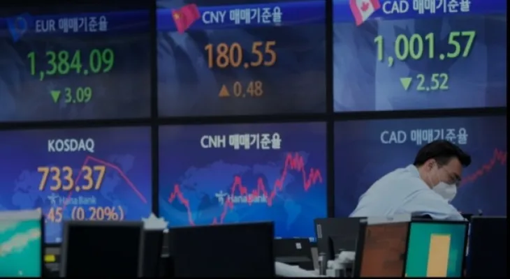 Global stocks fall after Wall Street's weekly loss amid concerns about interest rates
