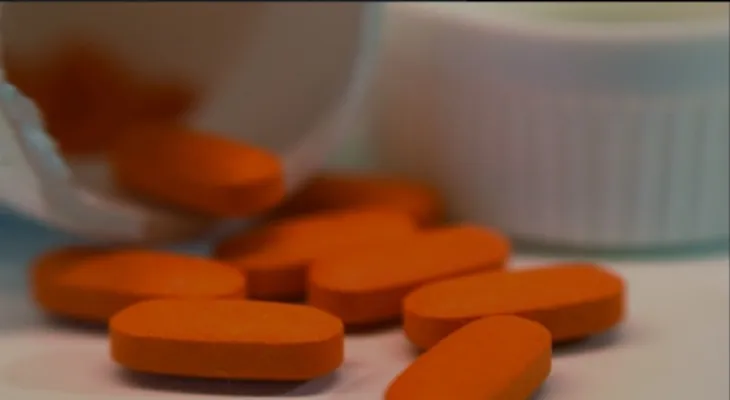 Doctor: Some painkillers for adults can be carefully measured and given as doses to children in emergency cases.