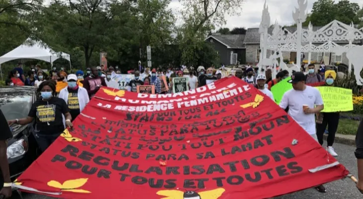 Undocumented immigrants in Ottawa meet with the Minister of Immigration to regularize their status