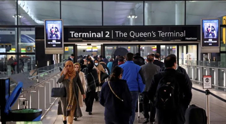 Upcoming facilities regarding carrying liquids in hand luggage on the plane.. Britain is moving towards using new devices at airports