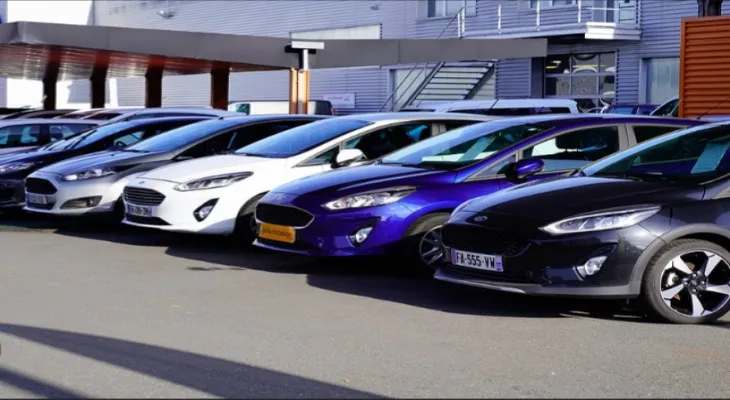 Here is a list of the 10 worst-selling cars in Canada last year