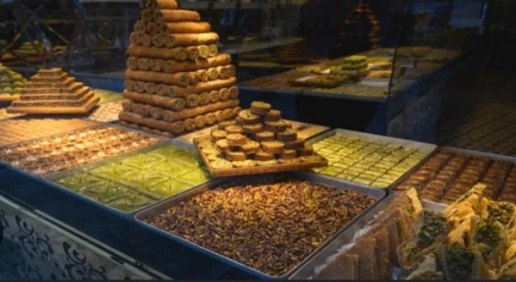 Learn about the best time to eat sweets during Ramadan