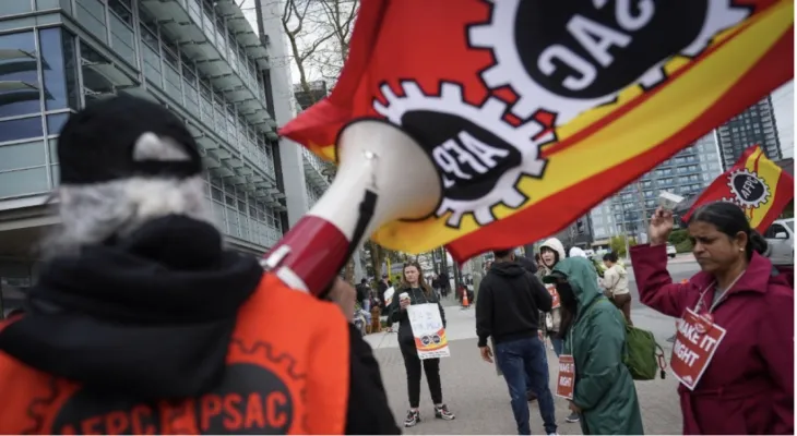 Finally, the end of the Canadian Revenue employees' strike through a deal agreed upon with the government